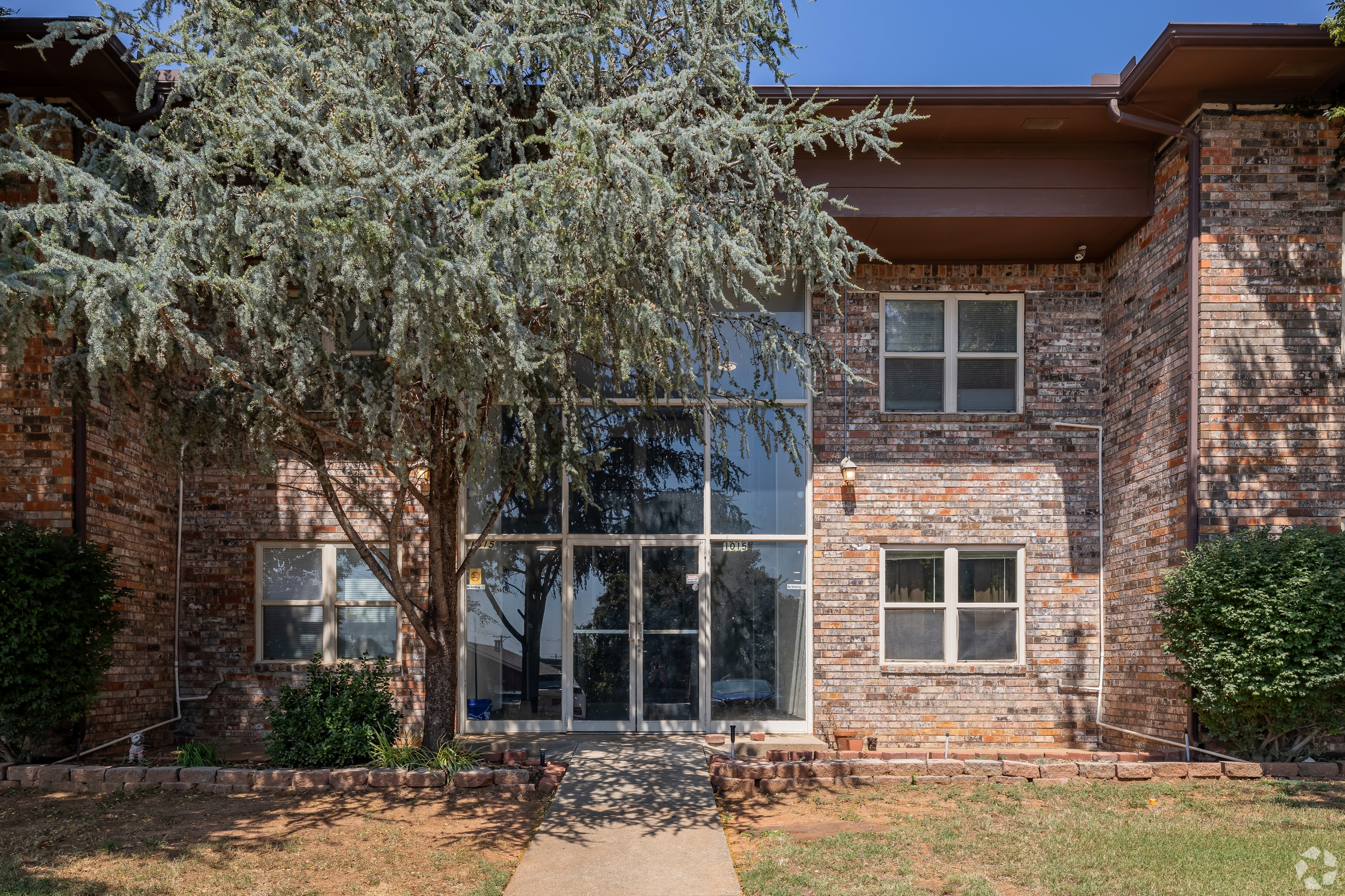 1015 East Hurd Street - 2